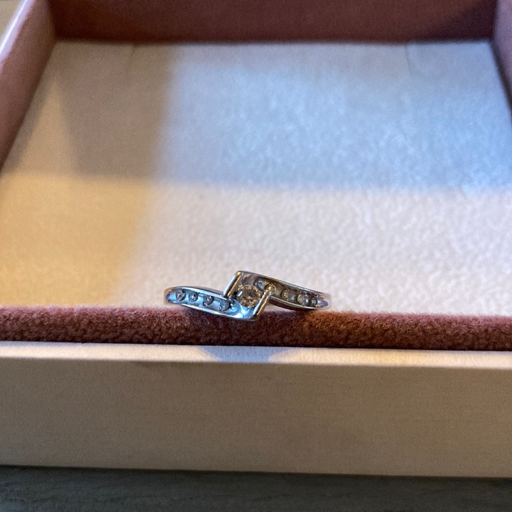 Diamond & white gold promise ring
